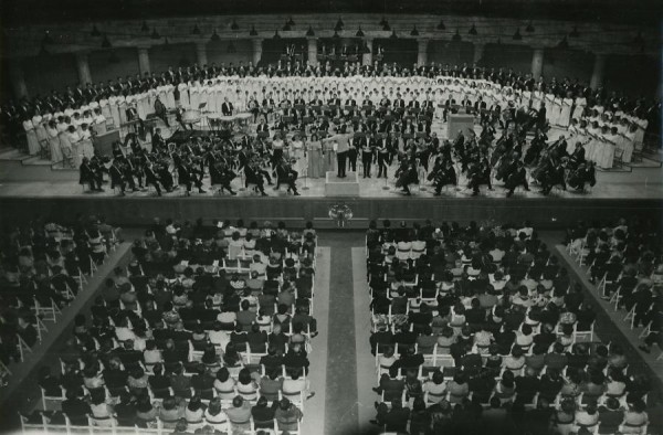 Imagen del archivo histórico del Orfeón, estreno de la Octava Sinfonía en España. 1970